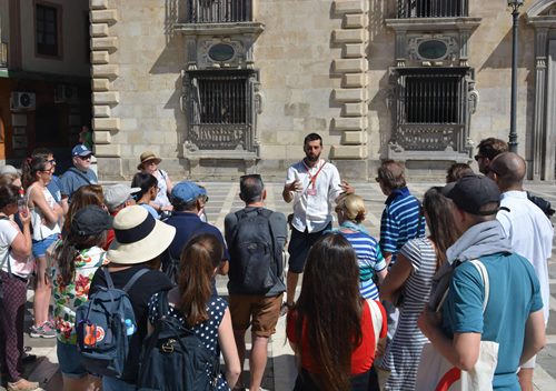 custom tailored private guided Excursion tour visit in Granada At your own pace
